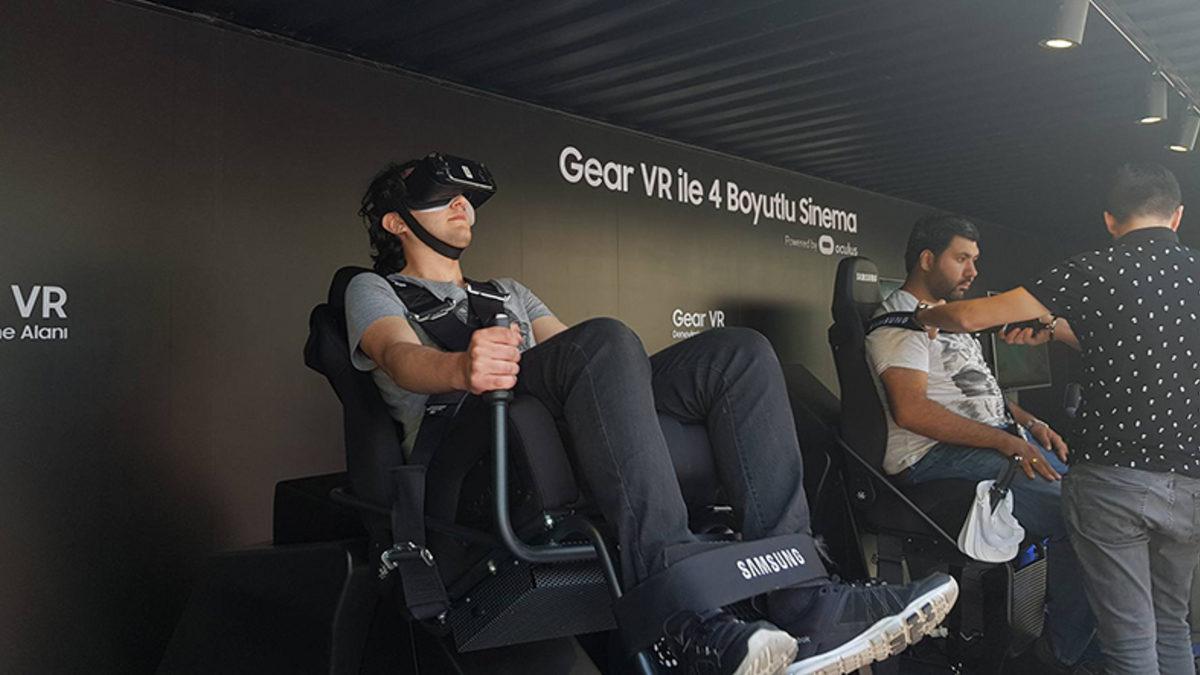 Samsung Tırı, İçinde Bi Dolu Teknoloji ile Türkiye Turuna Başladı!