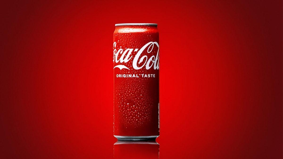 Coca-Cola’nın 330 ml’lik Tombul Kutu Kolalarının Yerini Neden İnce ve Uzun Olanlar Aldı? (Tek Sebebi Tasarımı İyileştirmek Değil!)