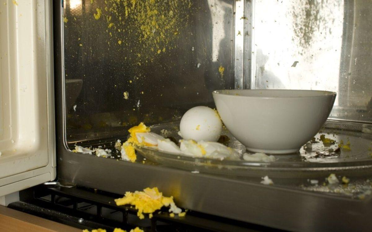 Mikrodalga Fırında Isıtılan Pişmiş Yumurtalar Neden Patlar?