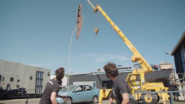 Yaptıkları Çeyrek Tonluk Bıçağı Otomobil Üzerinde Deneyen ‘İşsizler’