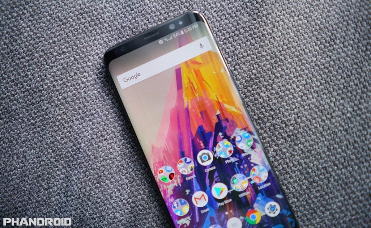 AMOLED ve LCD Ekranlarının Arasındaki Fark Nedir? Hangisi Daha İyi?
