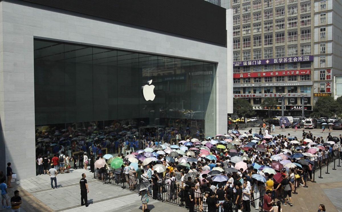 Çin’de Apple Çalışanları, Kullanıcıların Bilgilerini Sızdırdı!