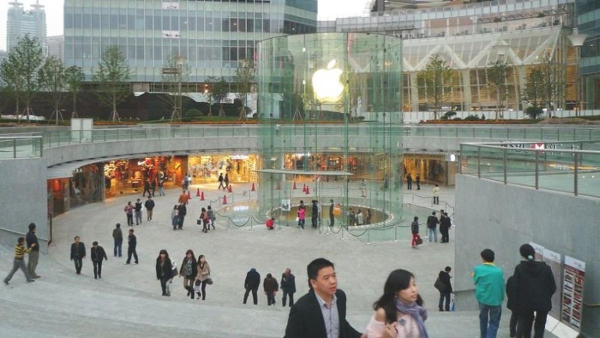 Çin’de Apple Çalışanları, Kullanıcıların Bilgilerini Sızdırdı!